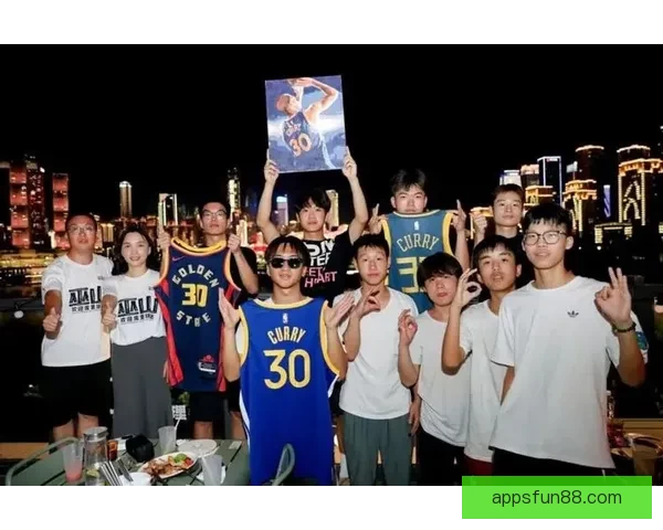 湾区电台送库里超级生日贺卡 球迷满满祝福传递浓浓情谊