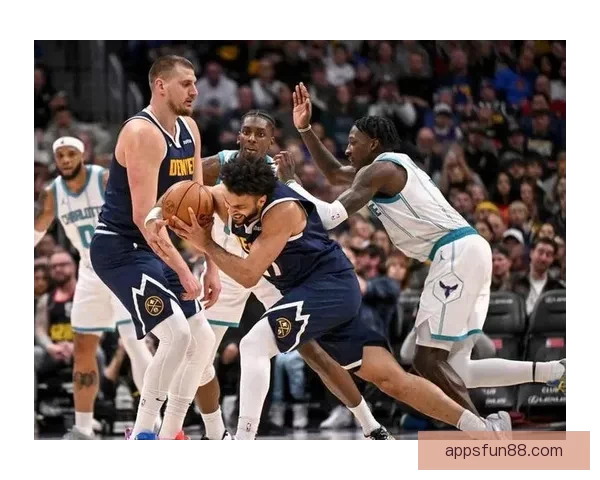 尼克斯七人得分上双布伦森32分助队险胜鹈鹕迎七连胜